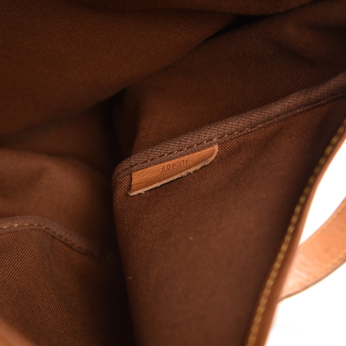 Monogram Saumur 35