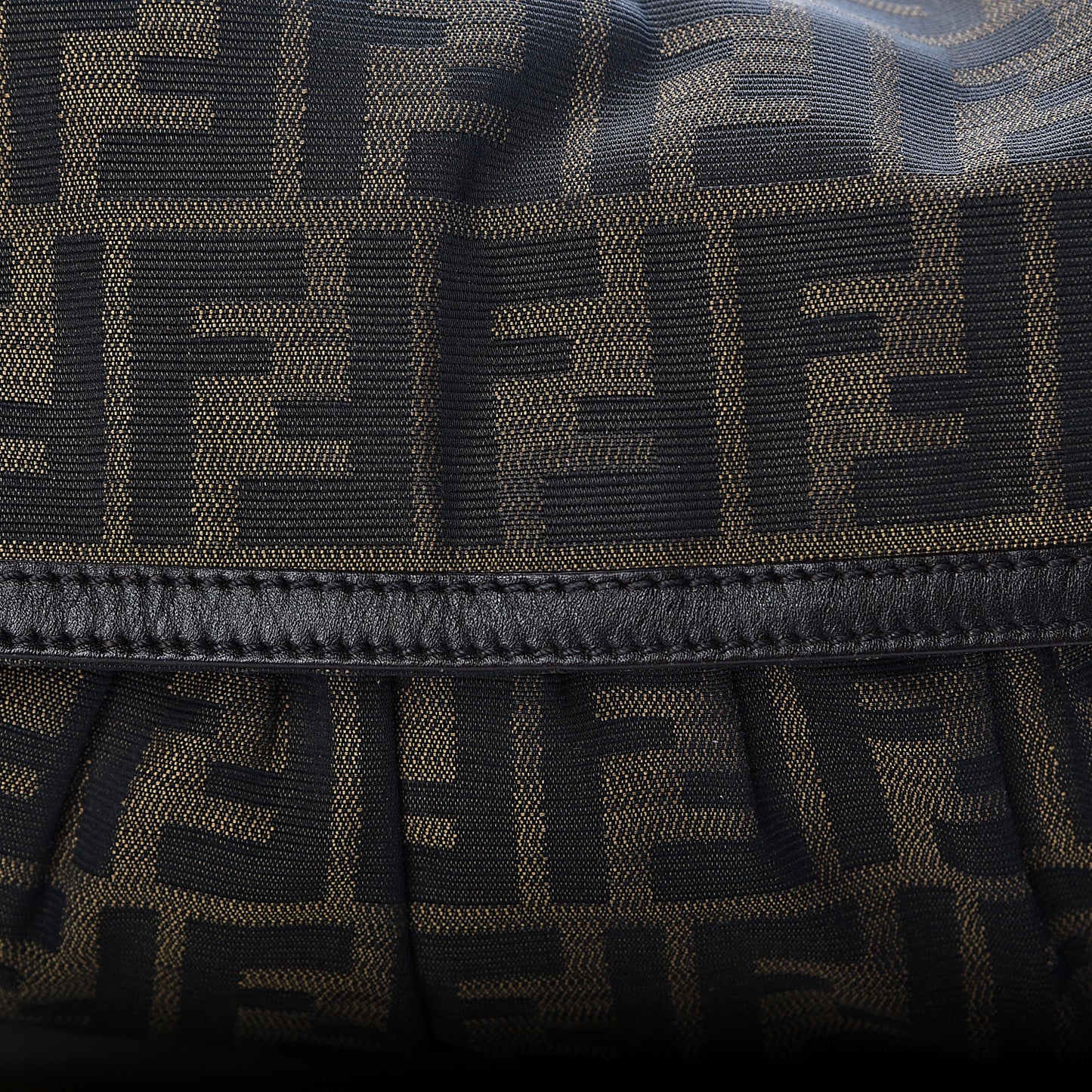 Zucca Small Chef Shoulder Bag Tobacco