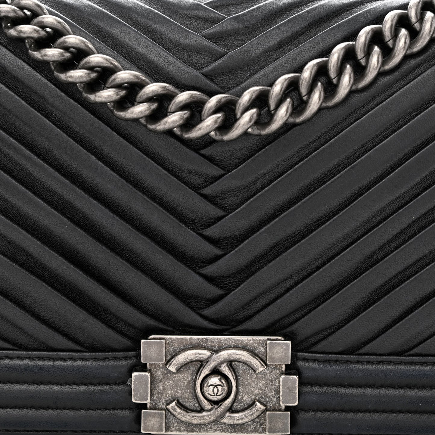 Lambskin Pleated Medium Boy Flap Black
