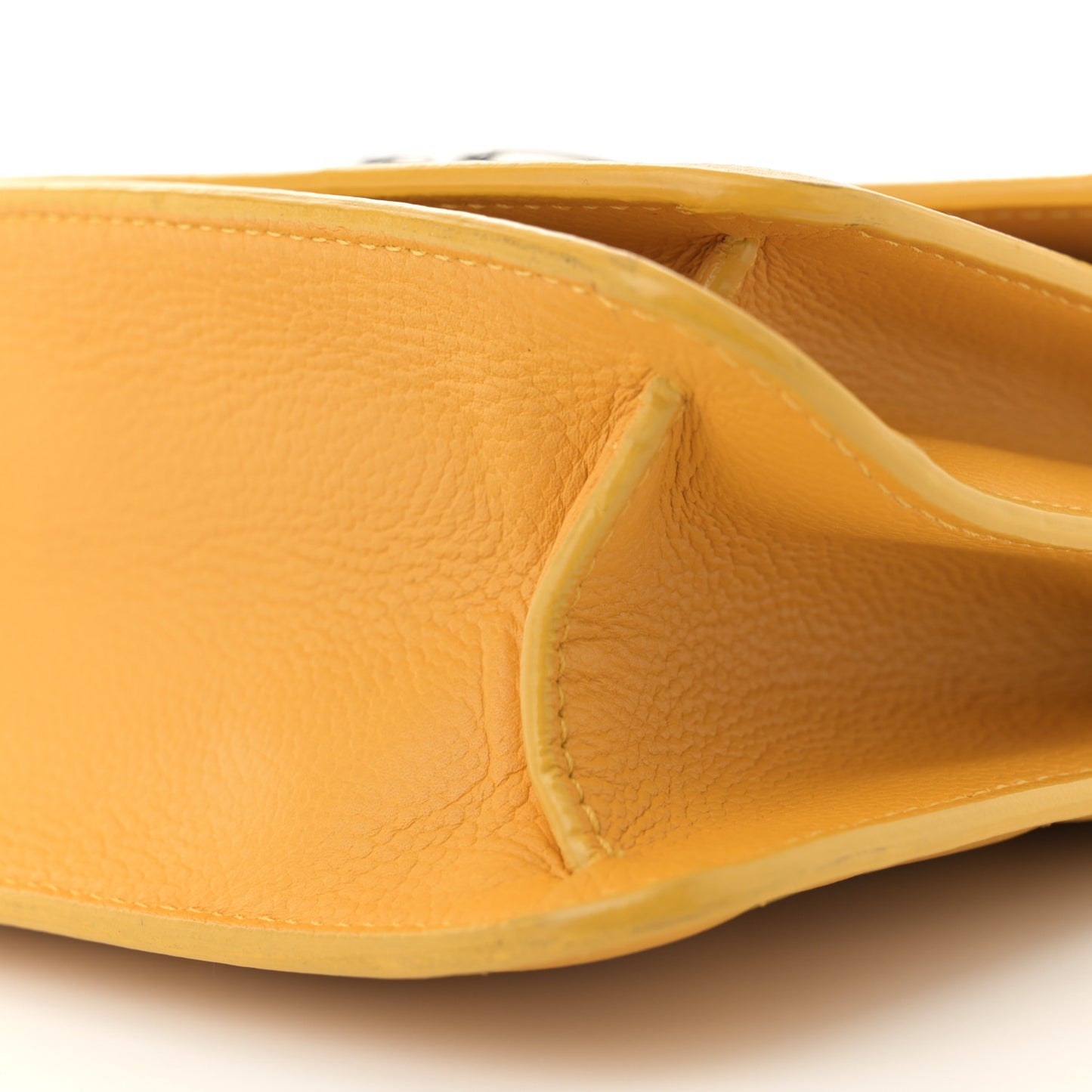 Caviar Quilted CC Box Flap Yellow