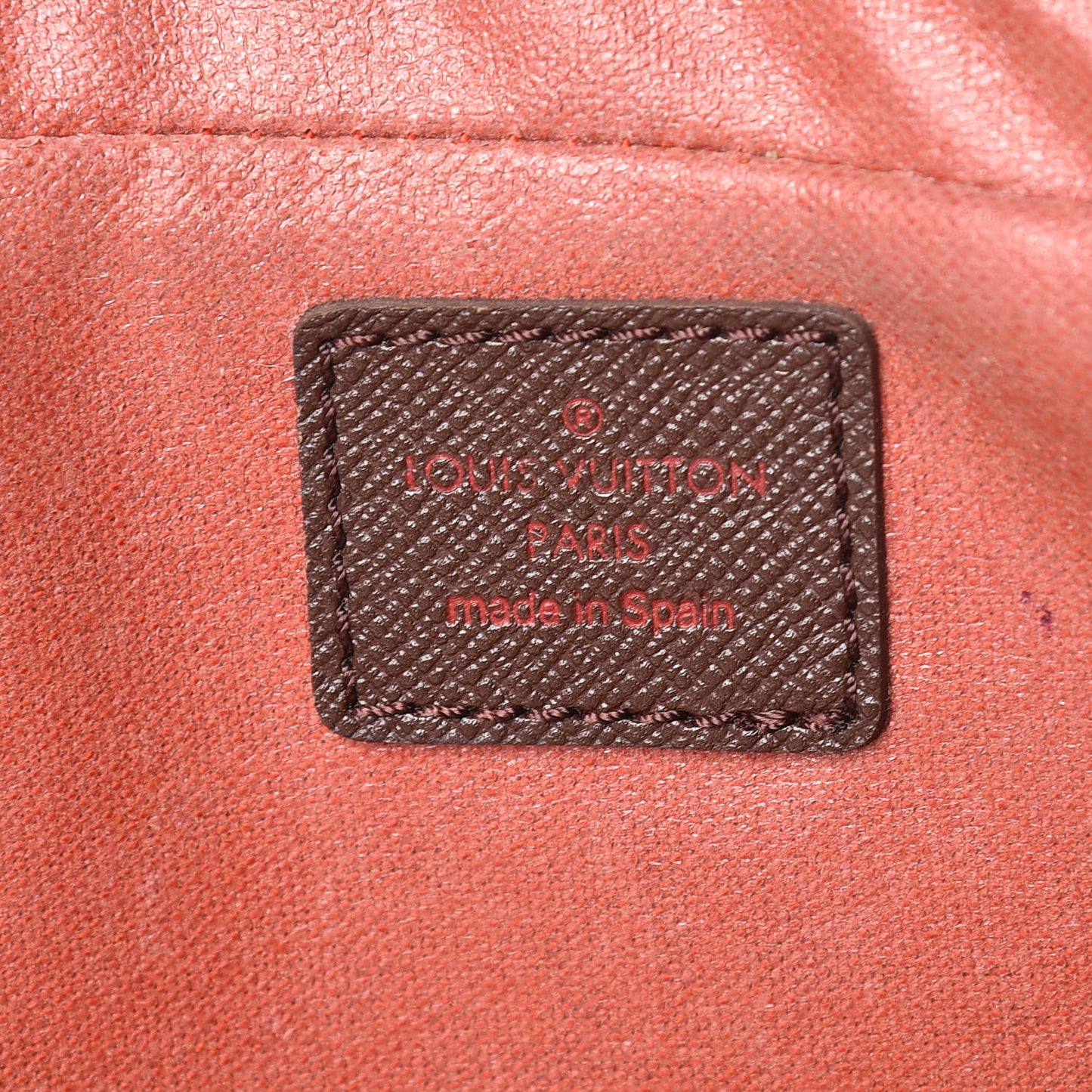 Damier Ebene Trousse Toilette 28