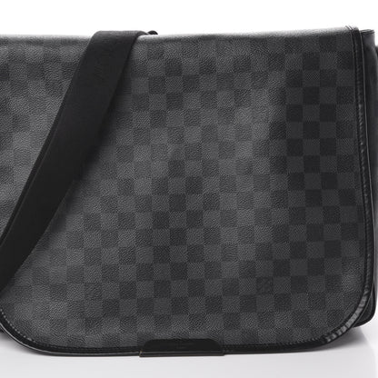 Louis Vuitton Damier Graphite Daniel GM 8 of 8