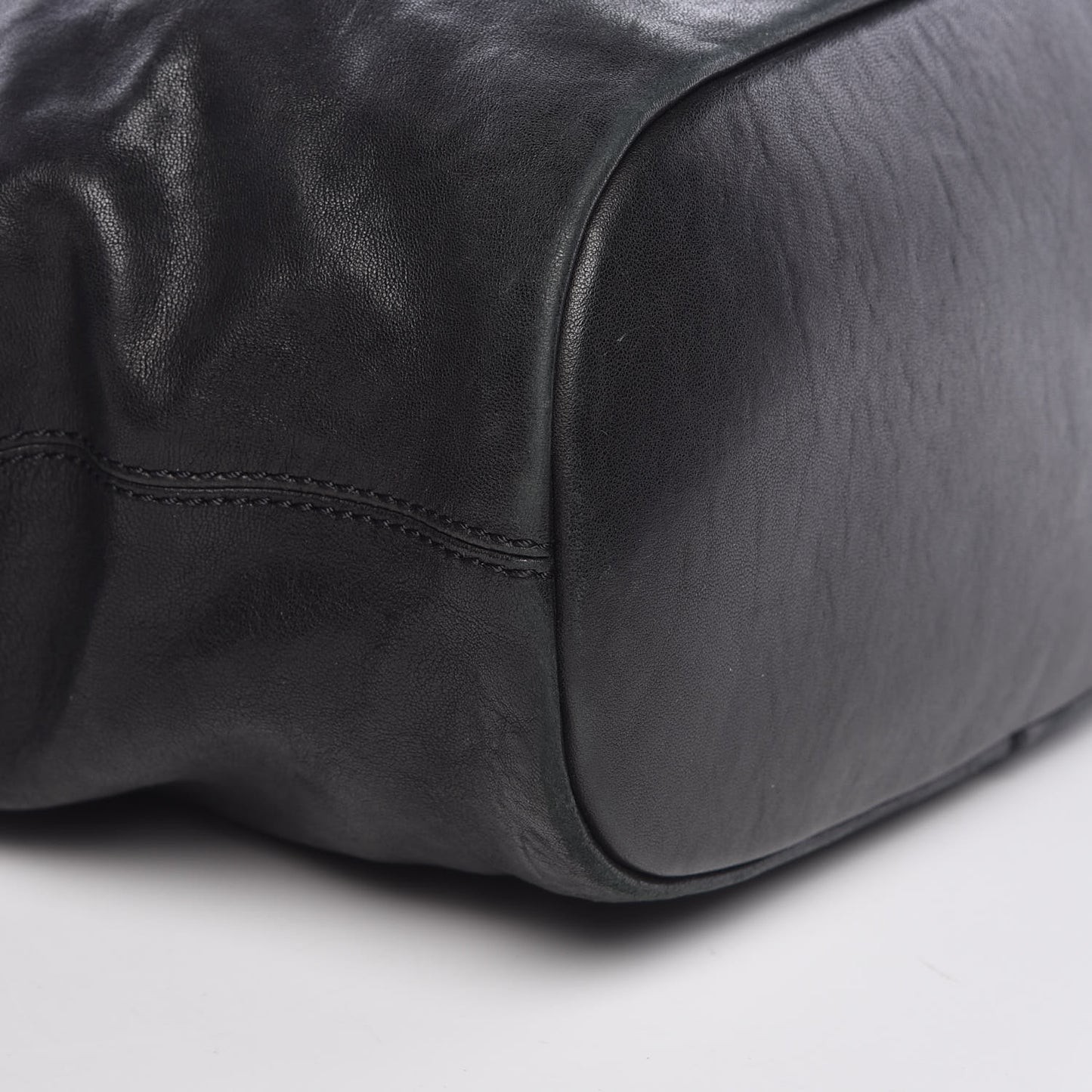 Lambskin Medium Nightingale Black