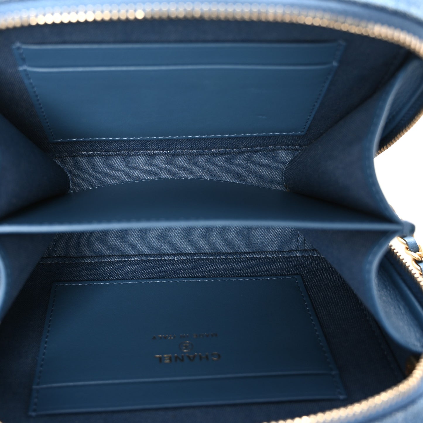 Denim Quilted CC Pearl Crush Camera Case Blue