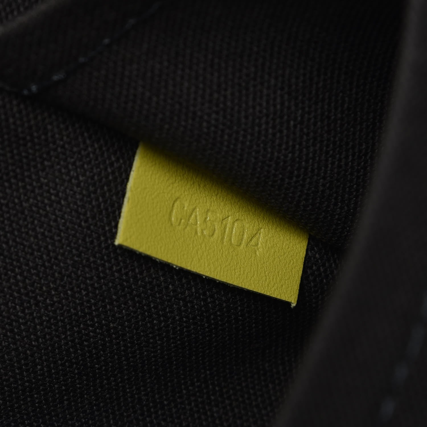 Louis Vuitton Damier Infini Porte-Documents Vert Acide 7 of 9