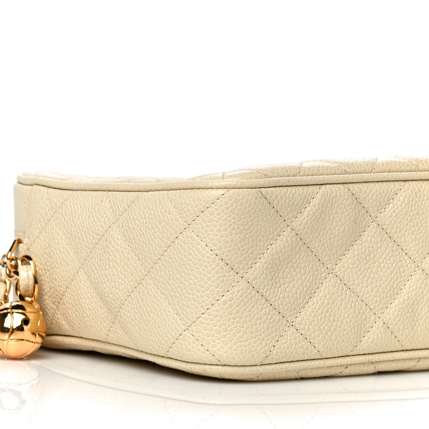 Caviar Quilted CC Camera Case Light Beige