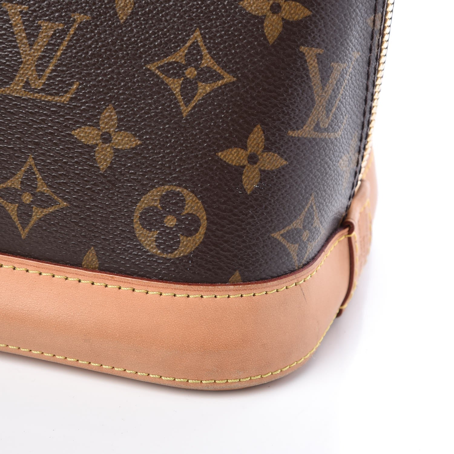 Louis Vuitton Monogram Alma PM 17 of 34