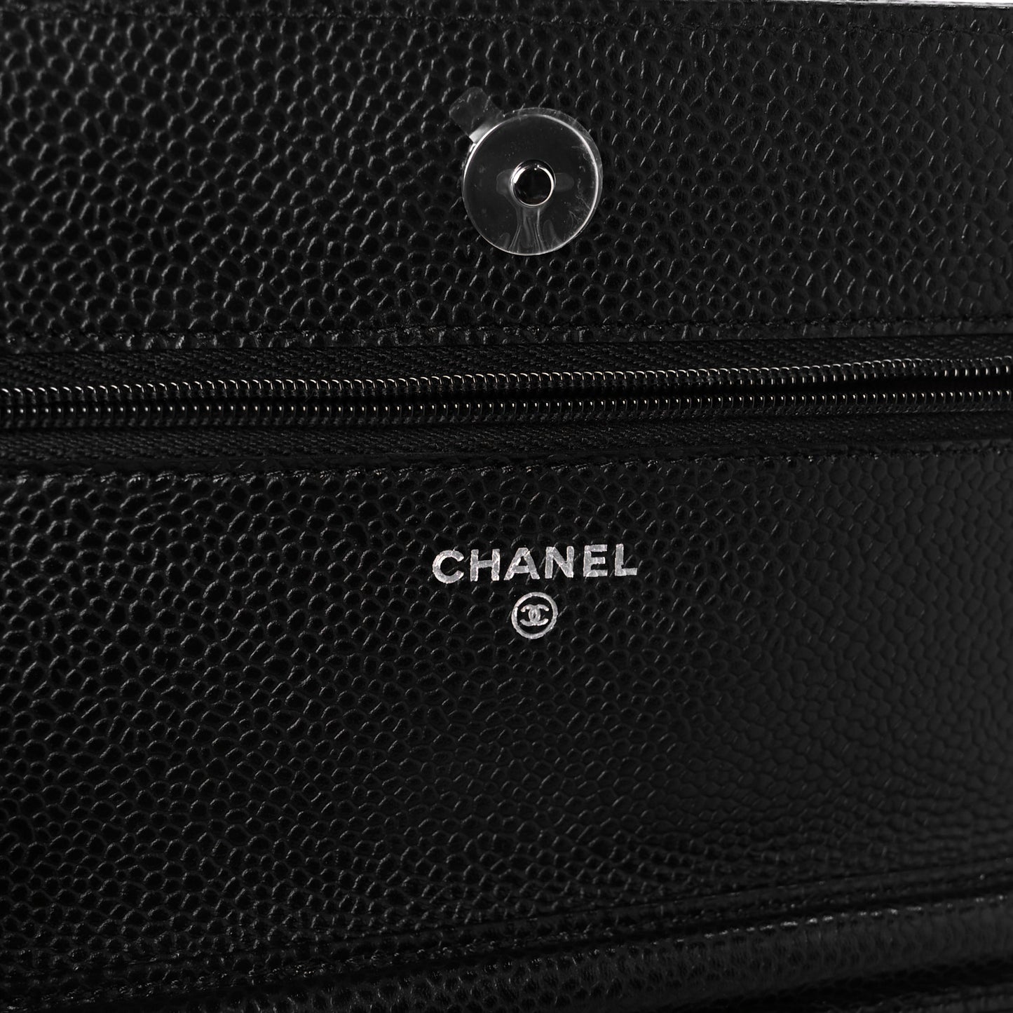 Caviar Quilted Wallet on Chain WOC Black