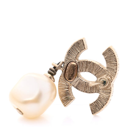 Chanel Pearl Enamel CC Drop Earrings Black Gold 4 of 5