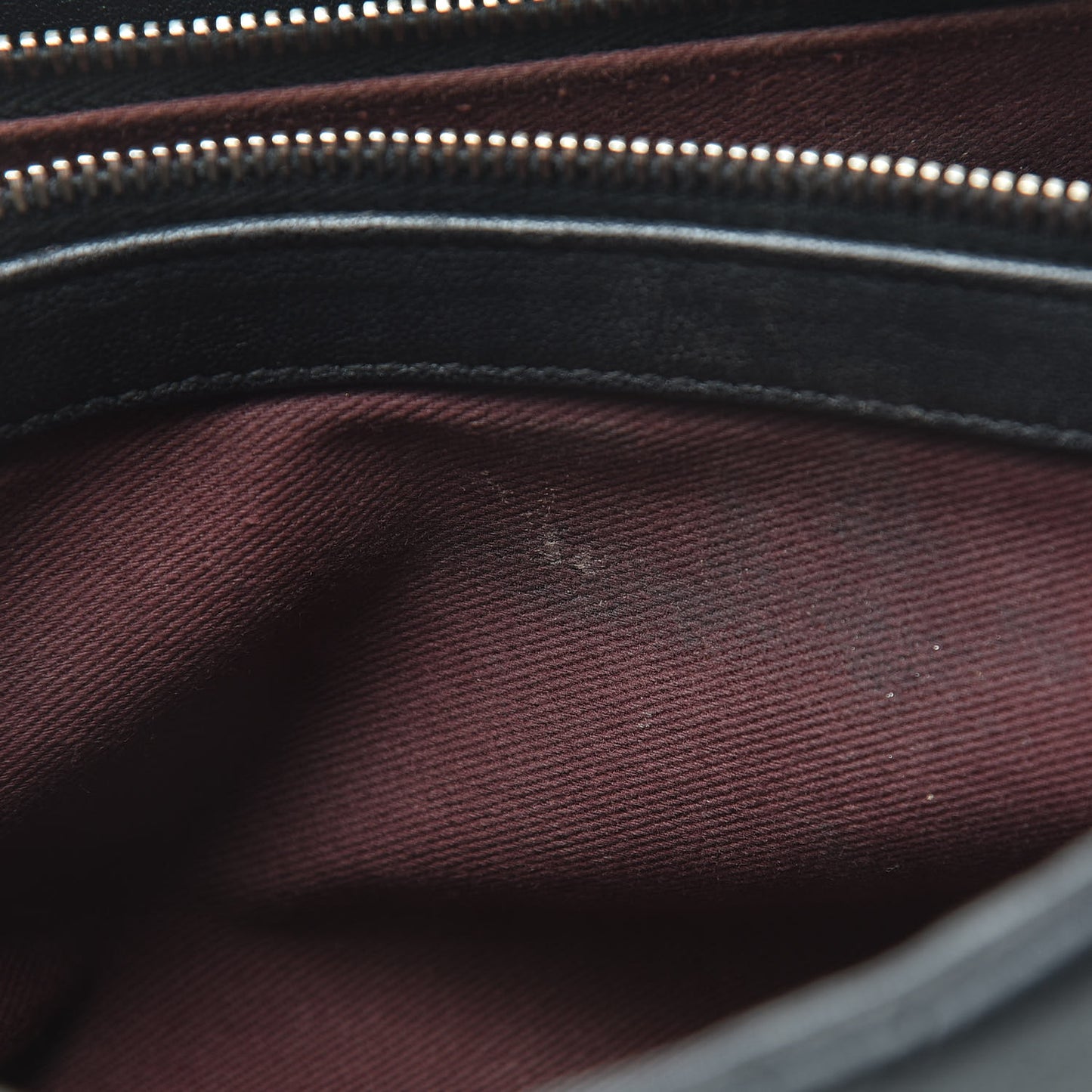 Shiny Sheepskin Quilted Small Trapezio Flap Black