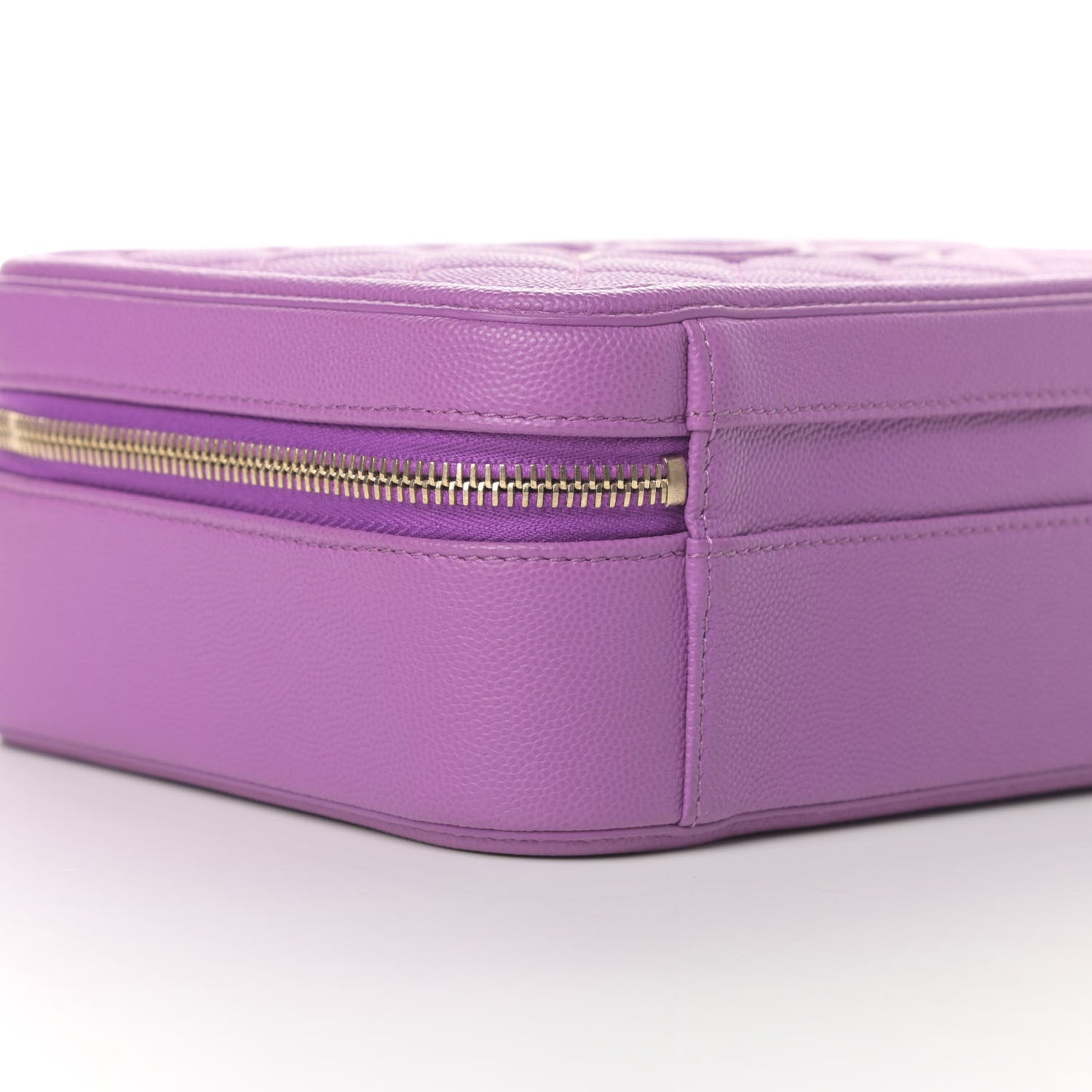 Caviar Quilted Medium CC Filigree Vanity Case Purple