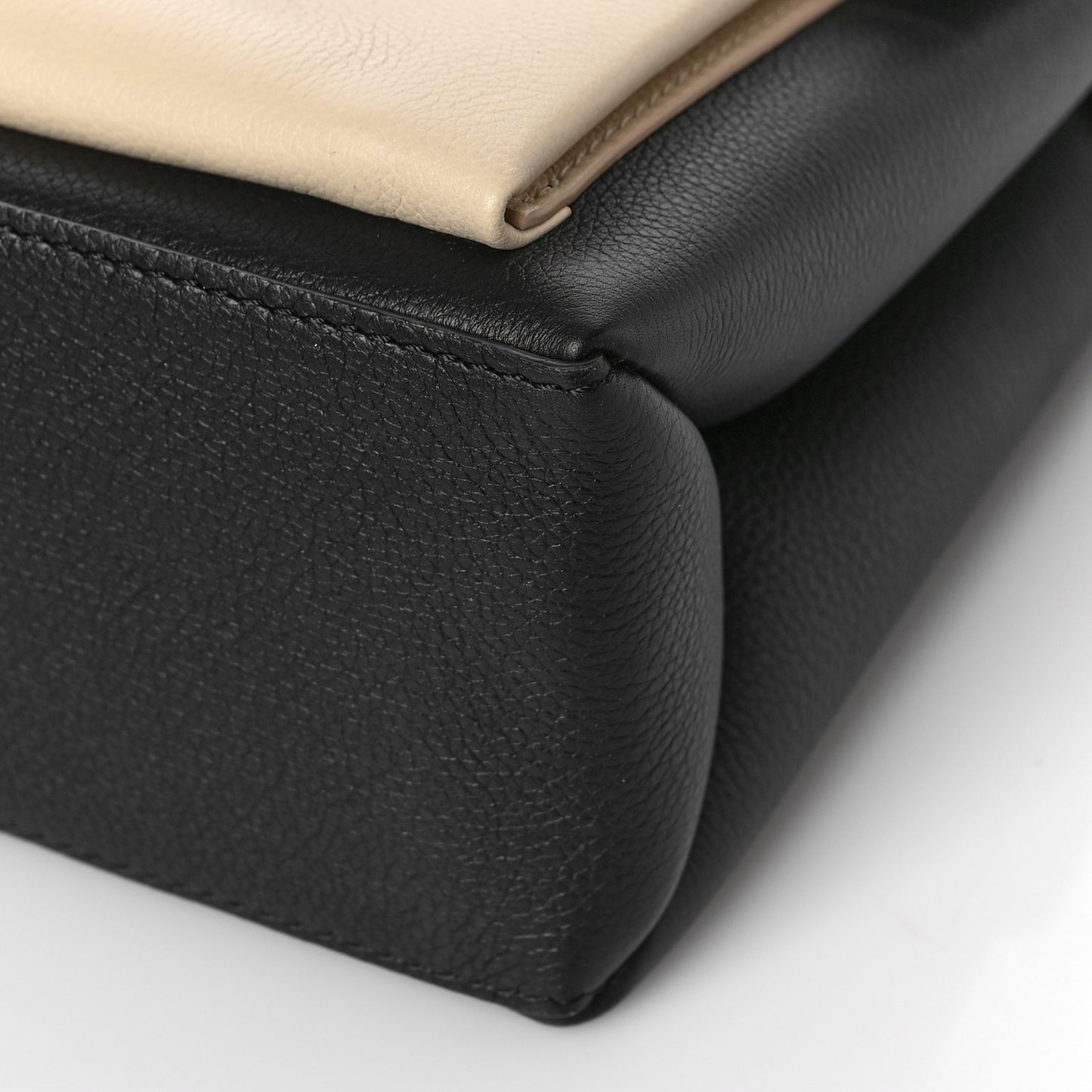 Soft Calfskin My Lockme Top Handle Vanille Black