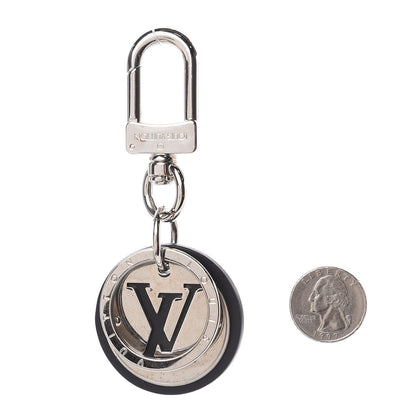 Louis Vuitton LV Cut Circle Key Holder Silver 2 of 4