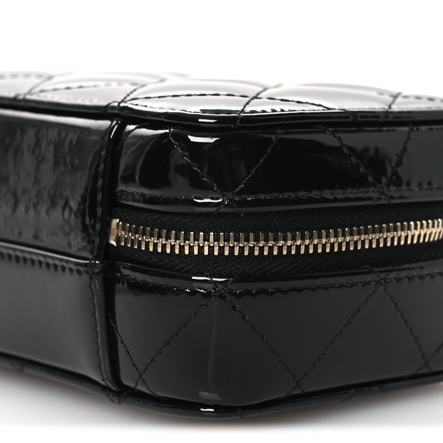 CHANEL パテント ケース ミニウォレット ブラック Chanel Patent Quilted Top Handle Mini Vanity Case Black 1868095