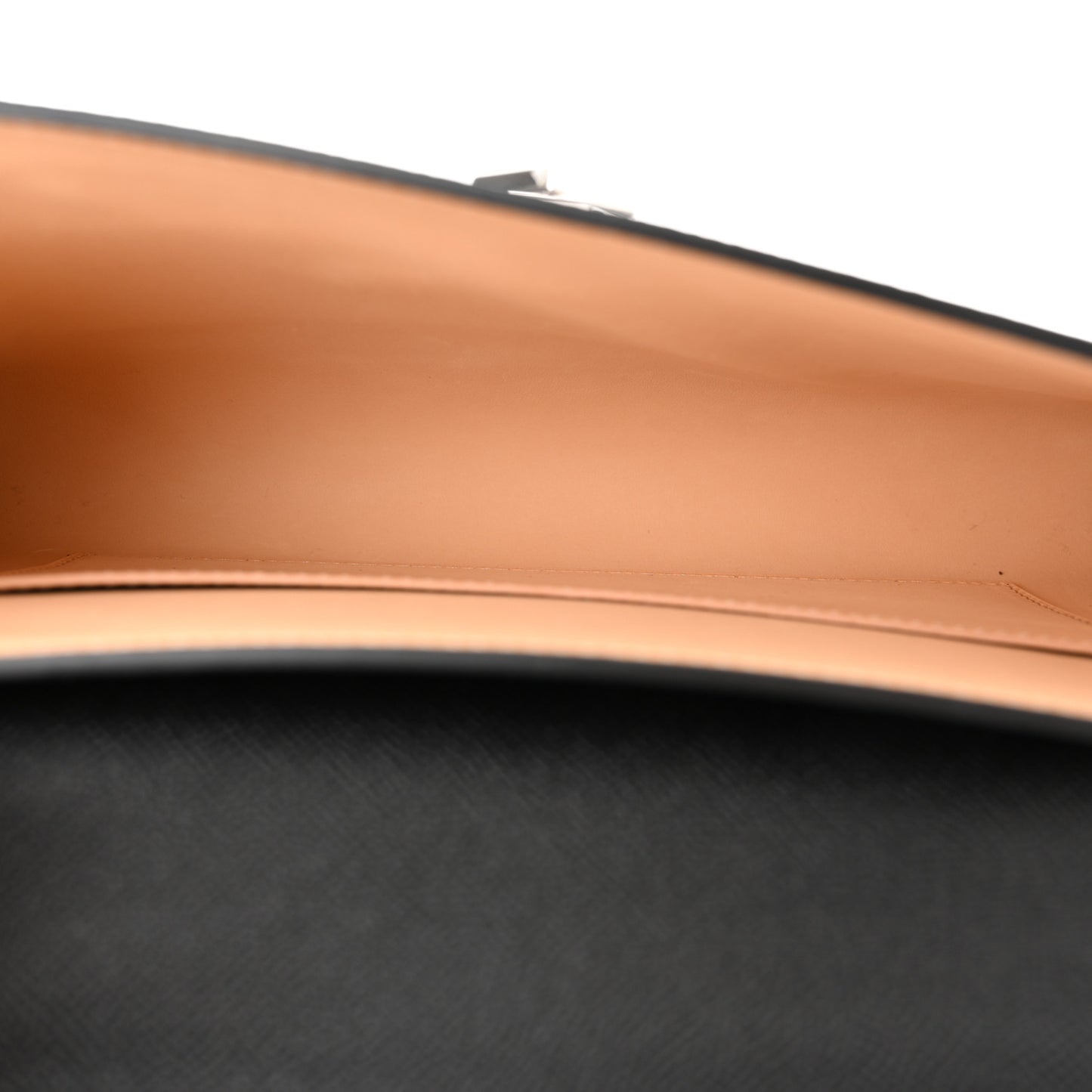 Carat Calfskin Gabrielle Clutch Black