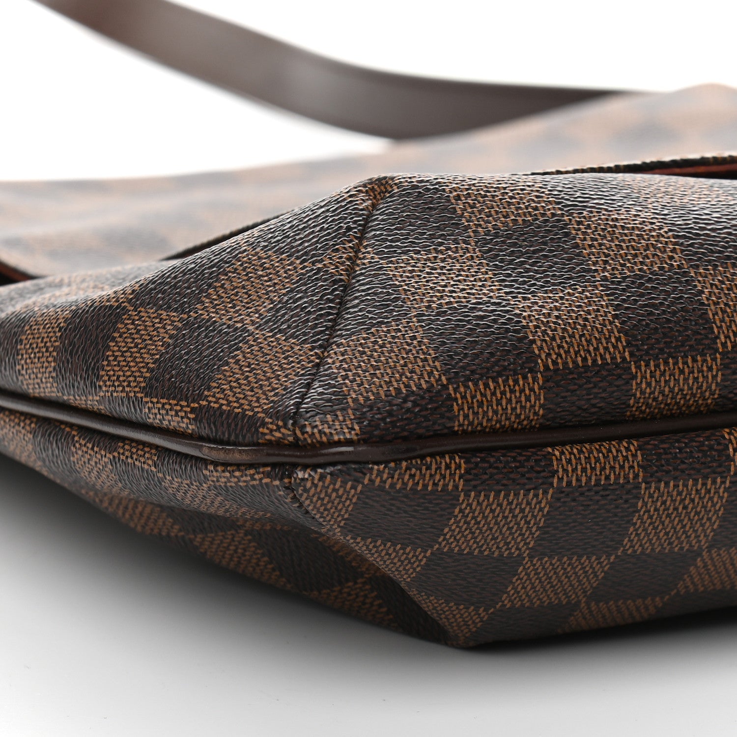 Louis Vuitton Damier Ebene Musette GM 8 of 11
