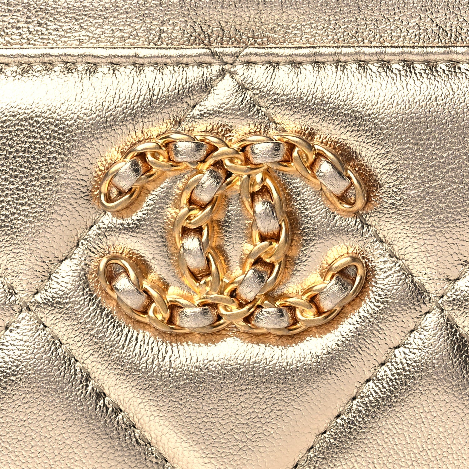 Chanel Metallic Lambskin Quilted Chanel 19 Card Holder Gold 8 of 11