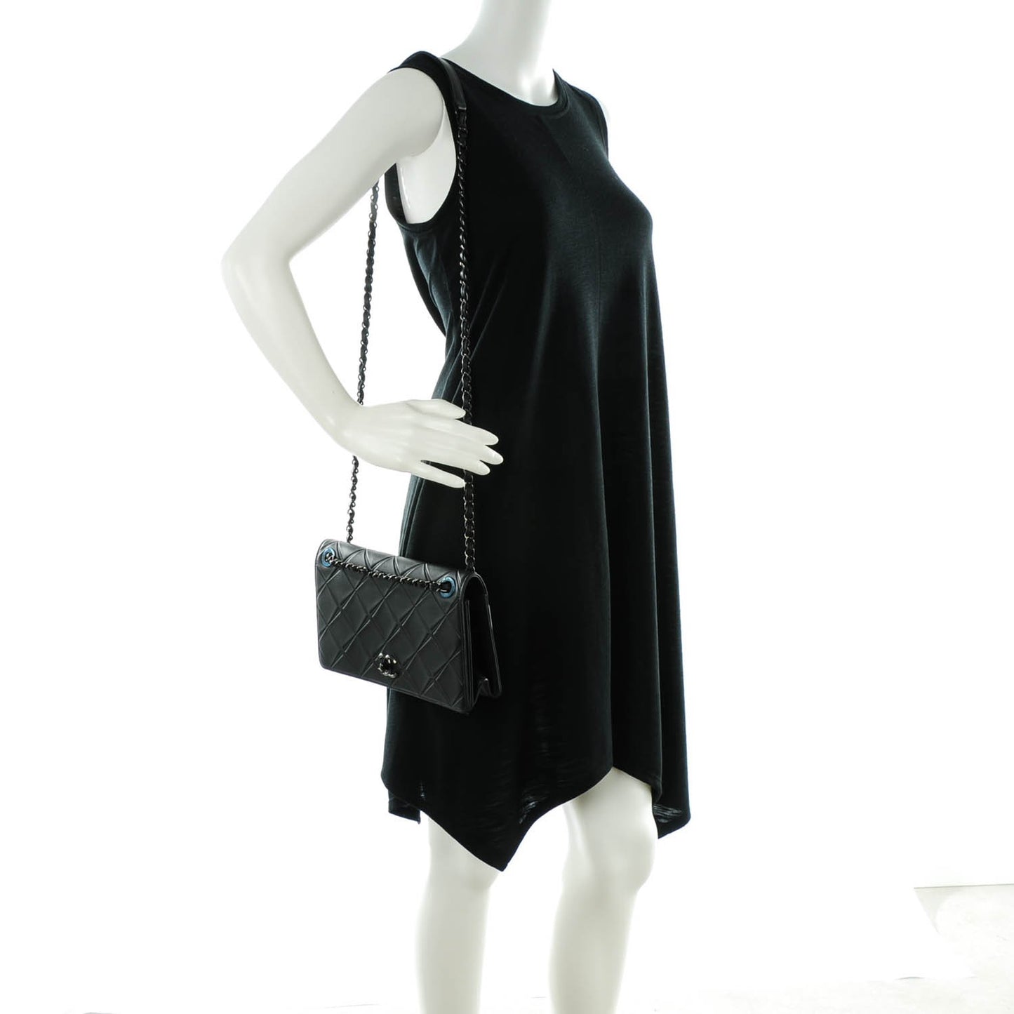 Calfskin Small Propeller Flap Black