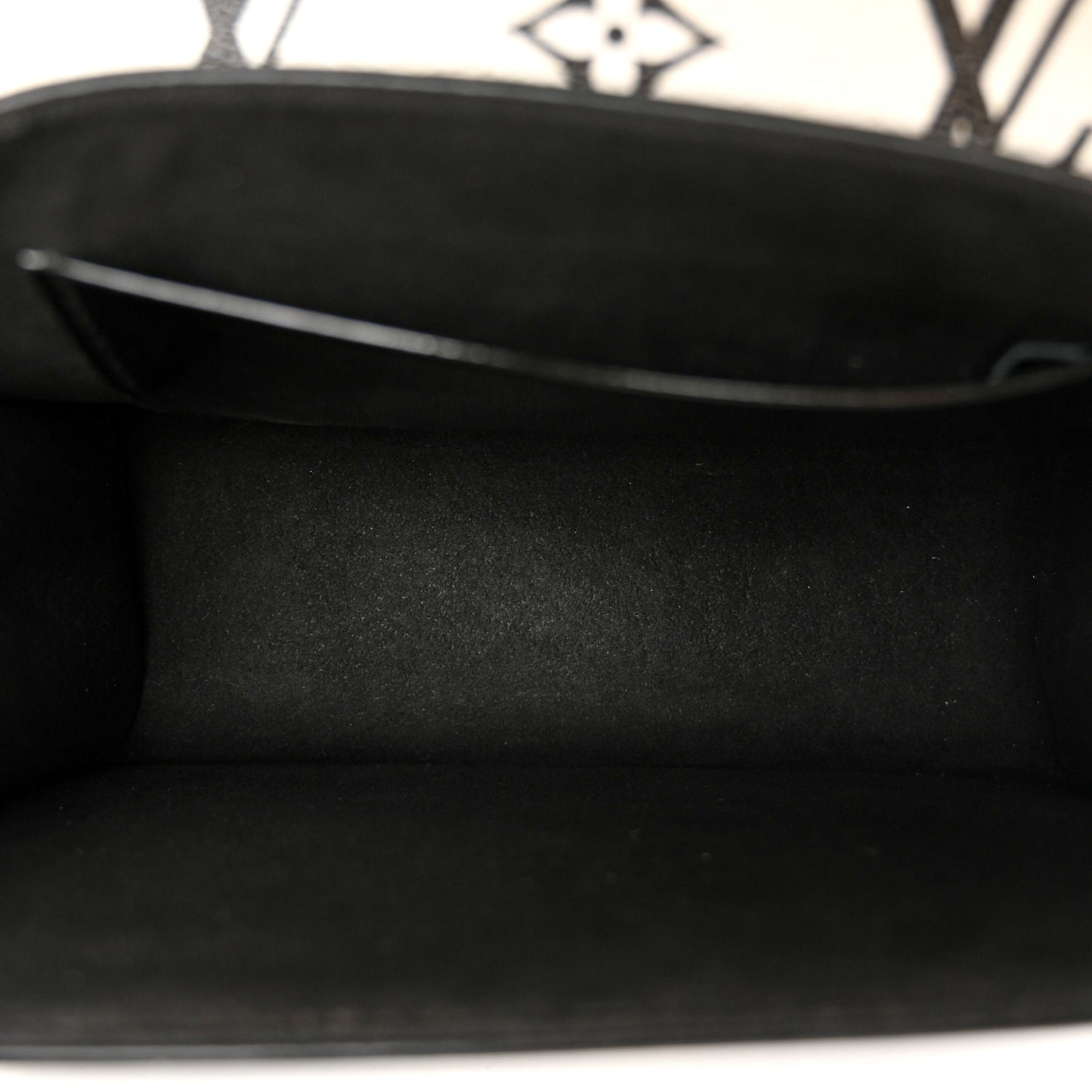 Vernis Epi Monogram Wynwood Black White