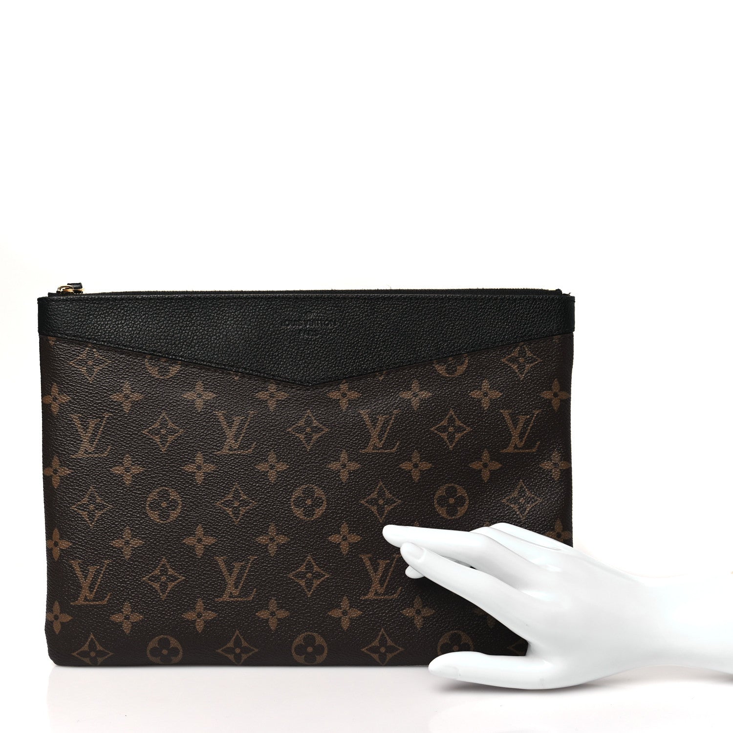 Louis Vuitton Monogram Daily Pouch Black 2 of 7