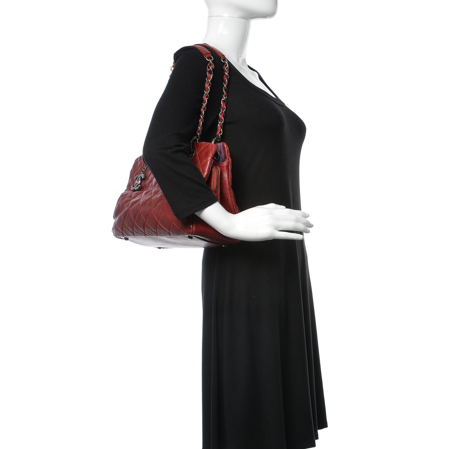 Iridescent Caviar Quilted Small Chic Tote Dark Red