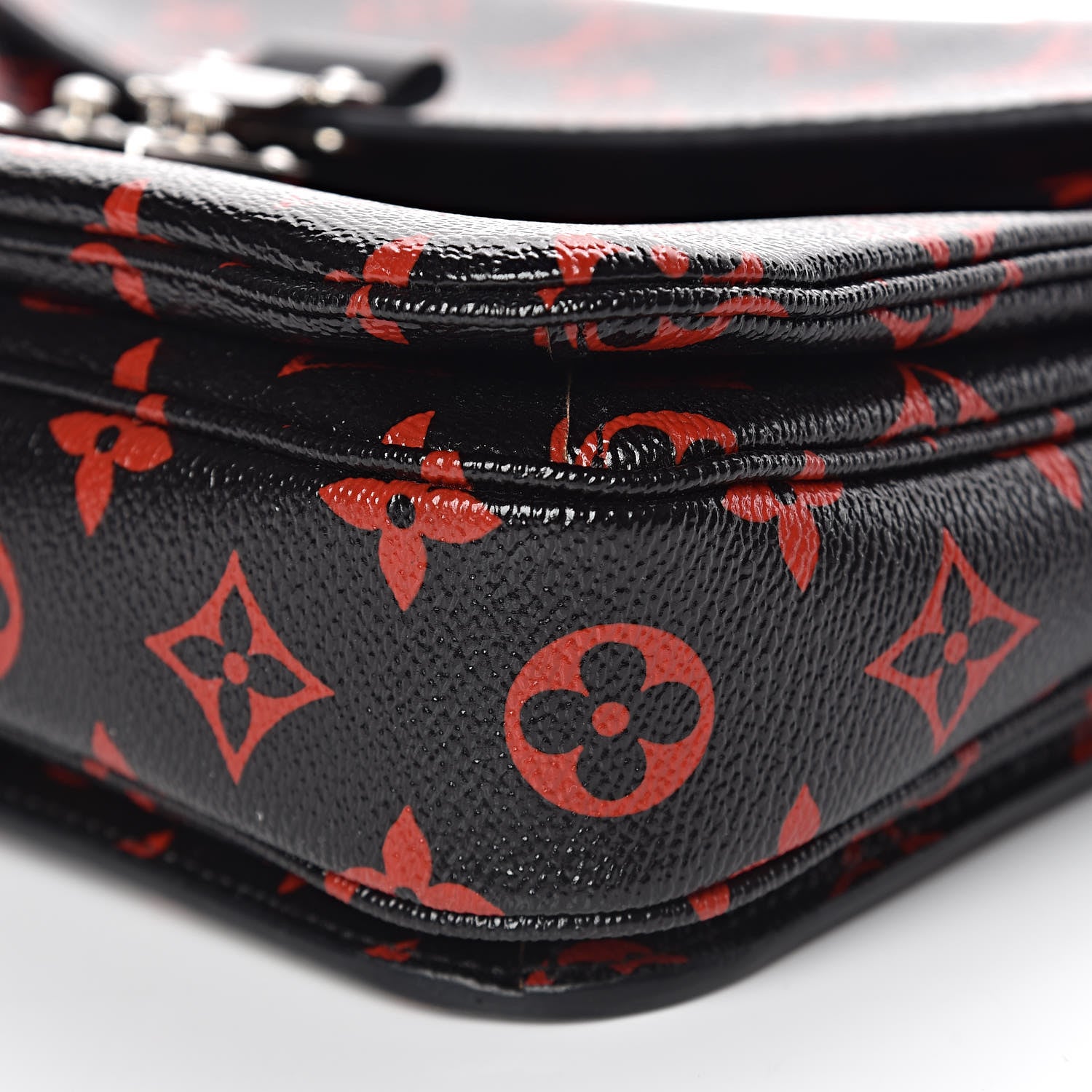Louis Vuitton Monogram Infrarouge Pochette Metis 9 of 10