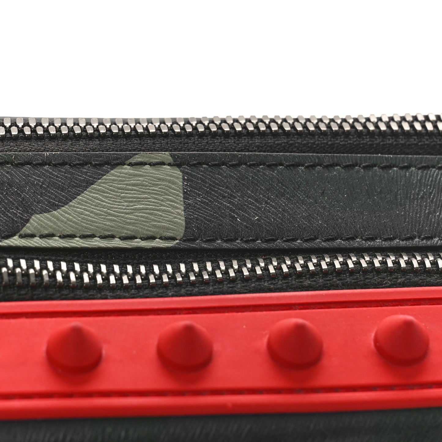 Calfskin Loubi Camouflage Gomme Spikes Loubitown Crossbody Multicolor