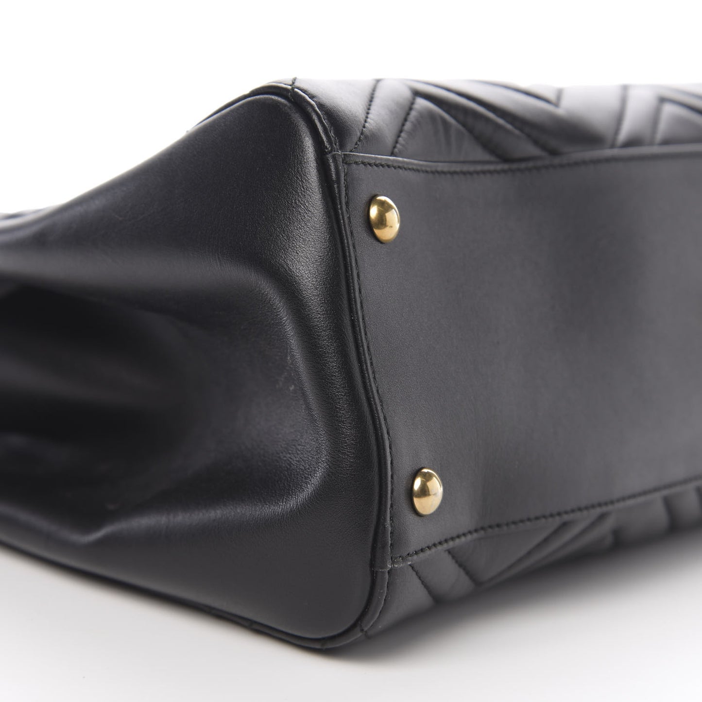 Calfskin Matelasse Medium GG Marmont Tote Black