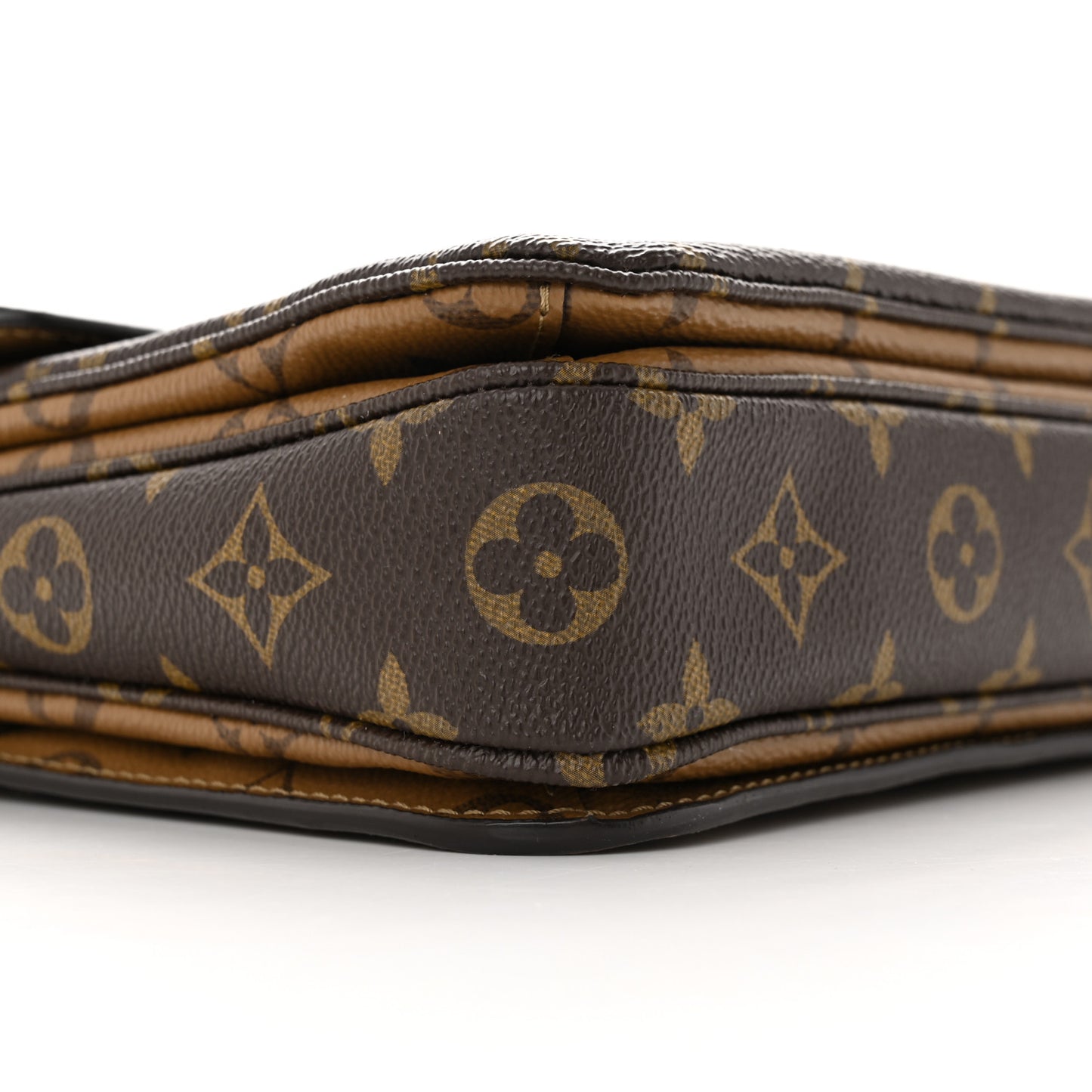 Reverse Monogram Pochette Metis