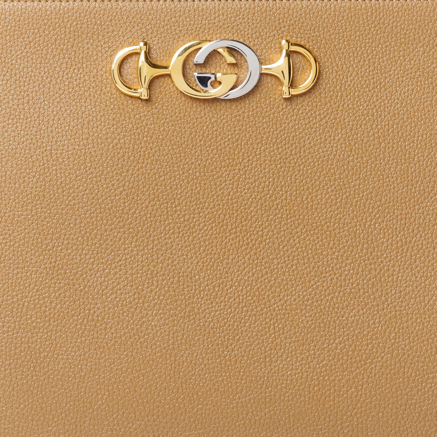 Grainy Calfskin Zumi Zip Pouch Friky Taupe