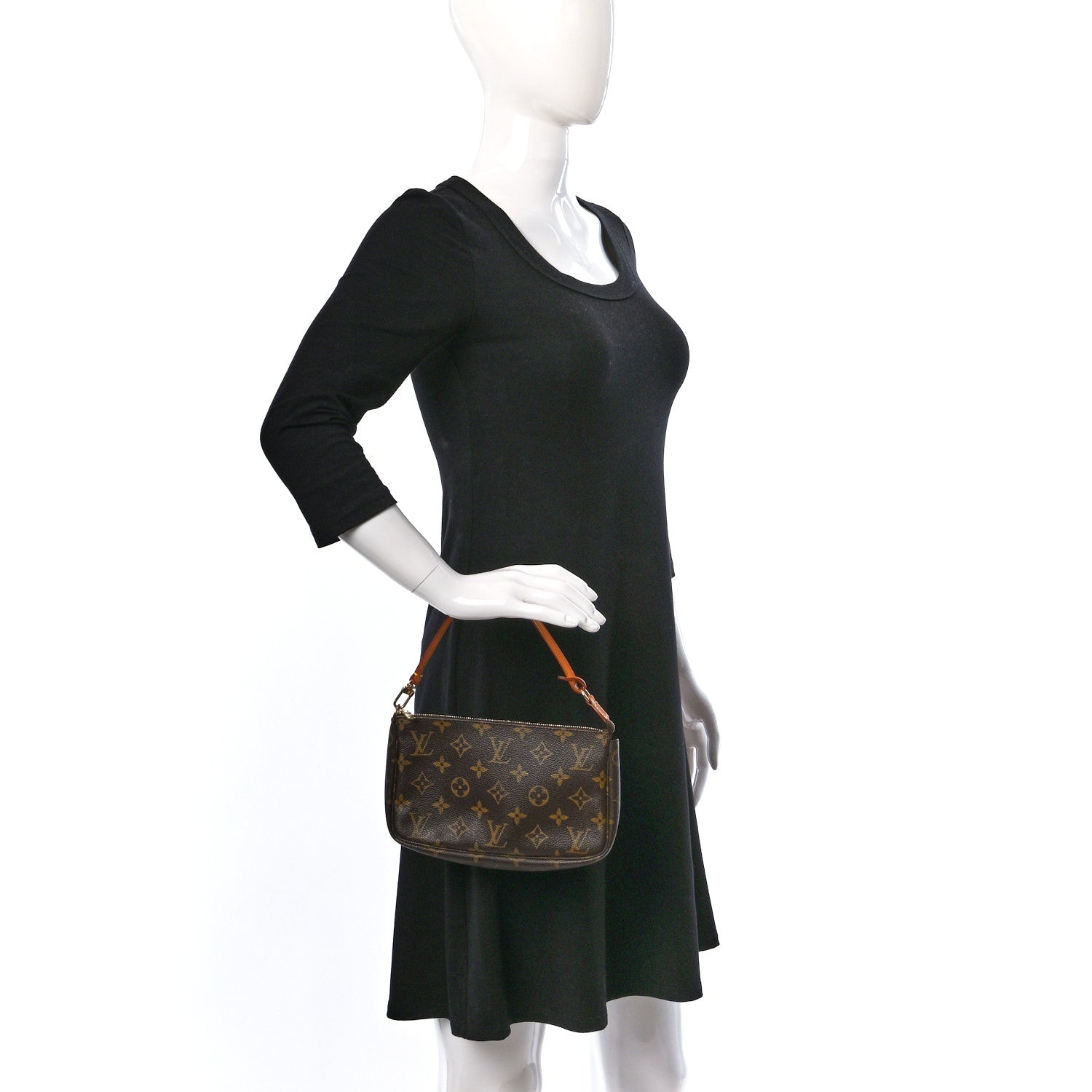 Louis Vuitton Monogram Pochette Accessories 2 of 9