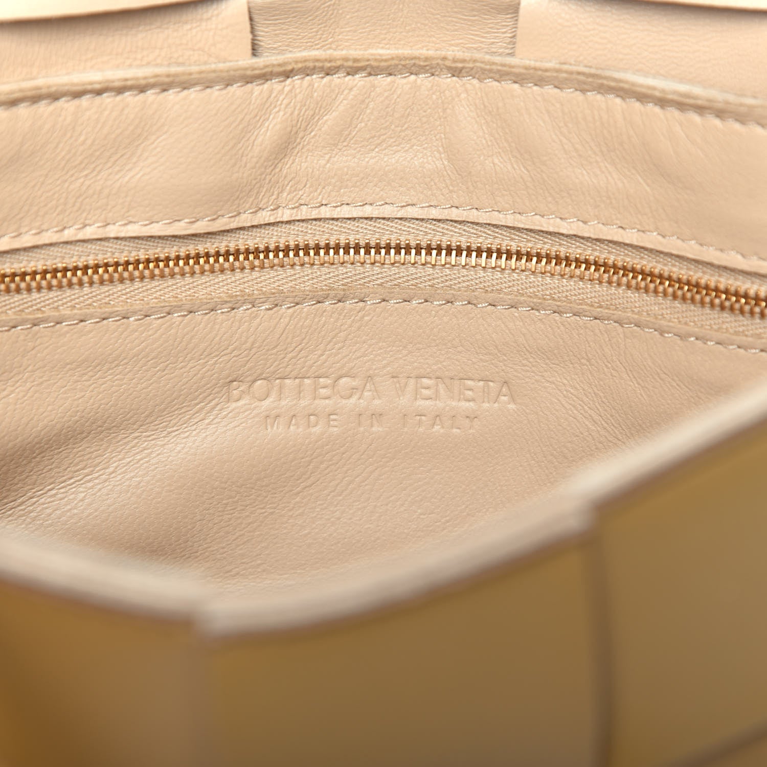 Bottega Veneta Nappa Maxi Intreccio Cassette Bag 6 of 10