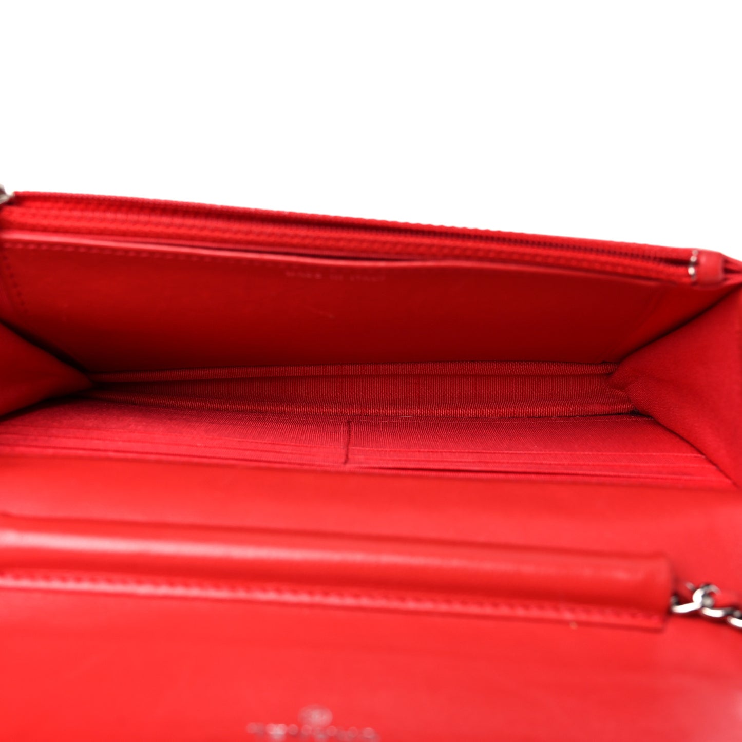 Calfskin Diamond Stitch Wallet On Chain WOC Red