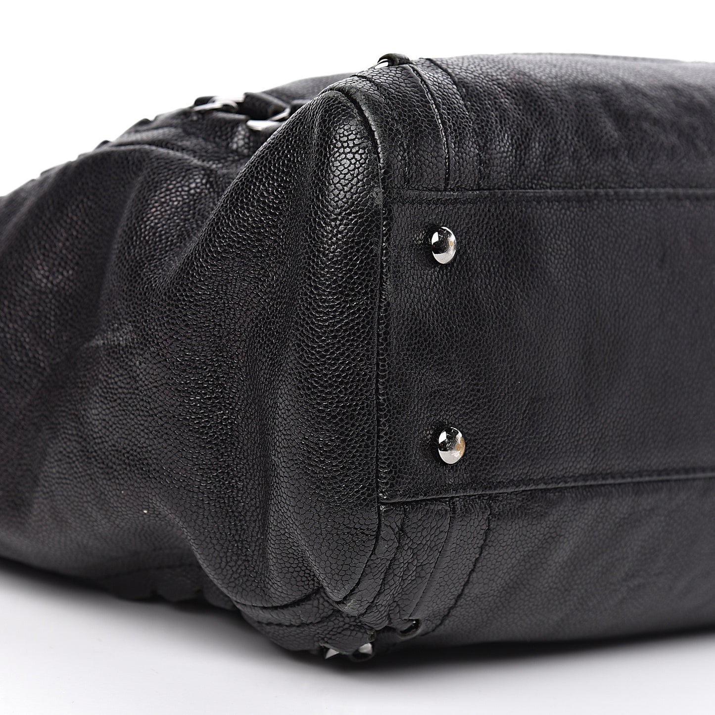 Glazed Caviar Modern Chain Tote Black