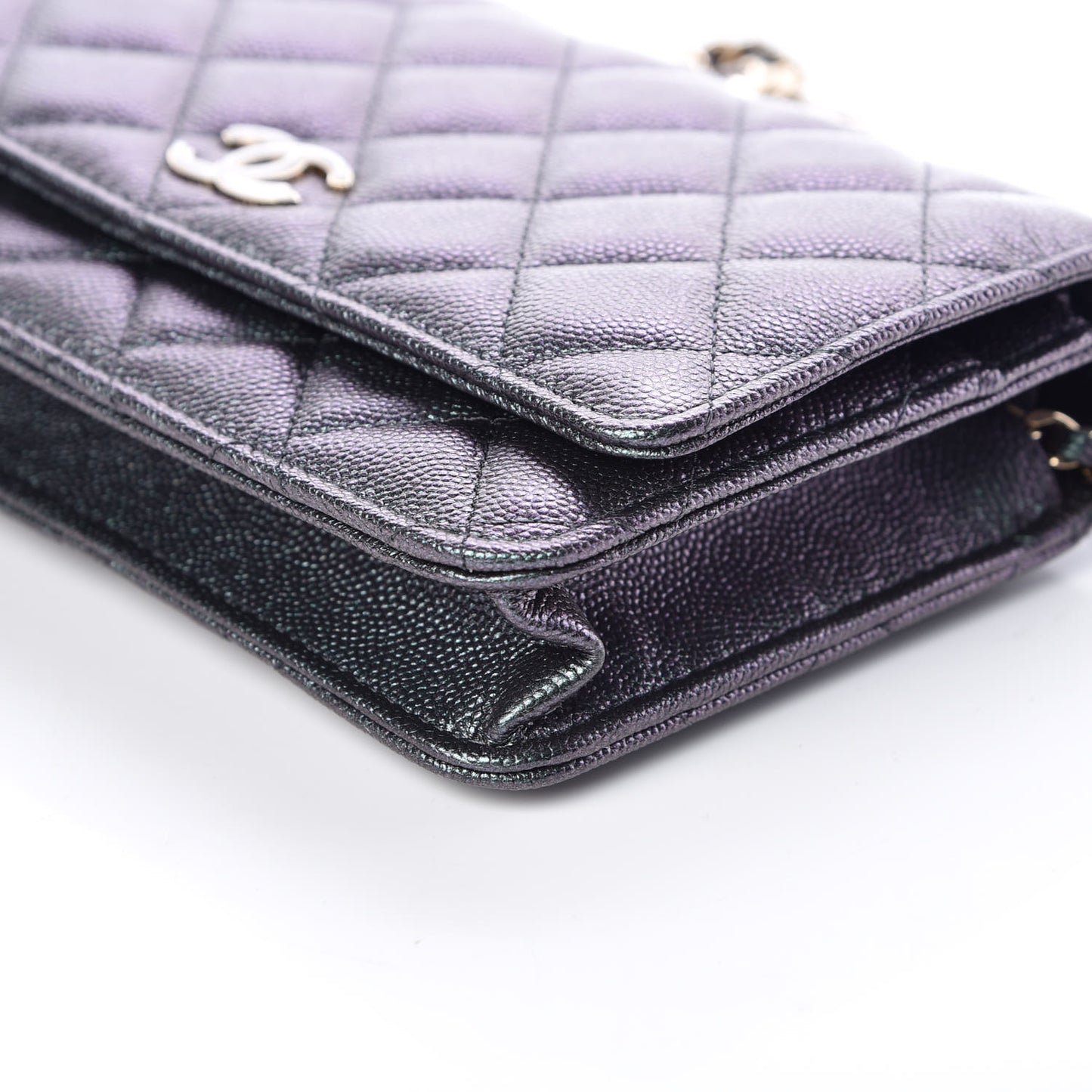 Iridescent Caviar Quilted Wallet On Chain WOC Black
