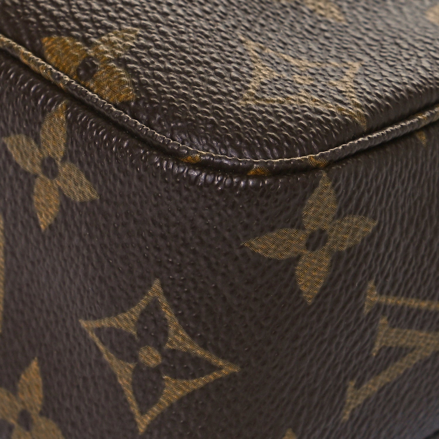 Louis Vuitton Monogram Trousse Toilette 19 10 of 12