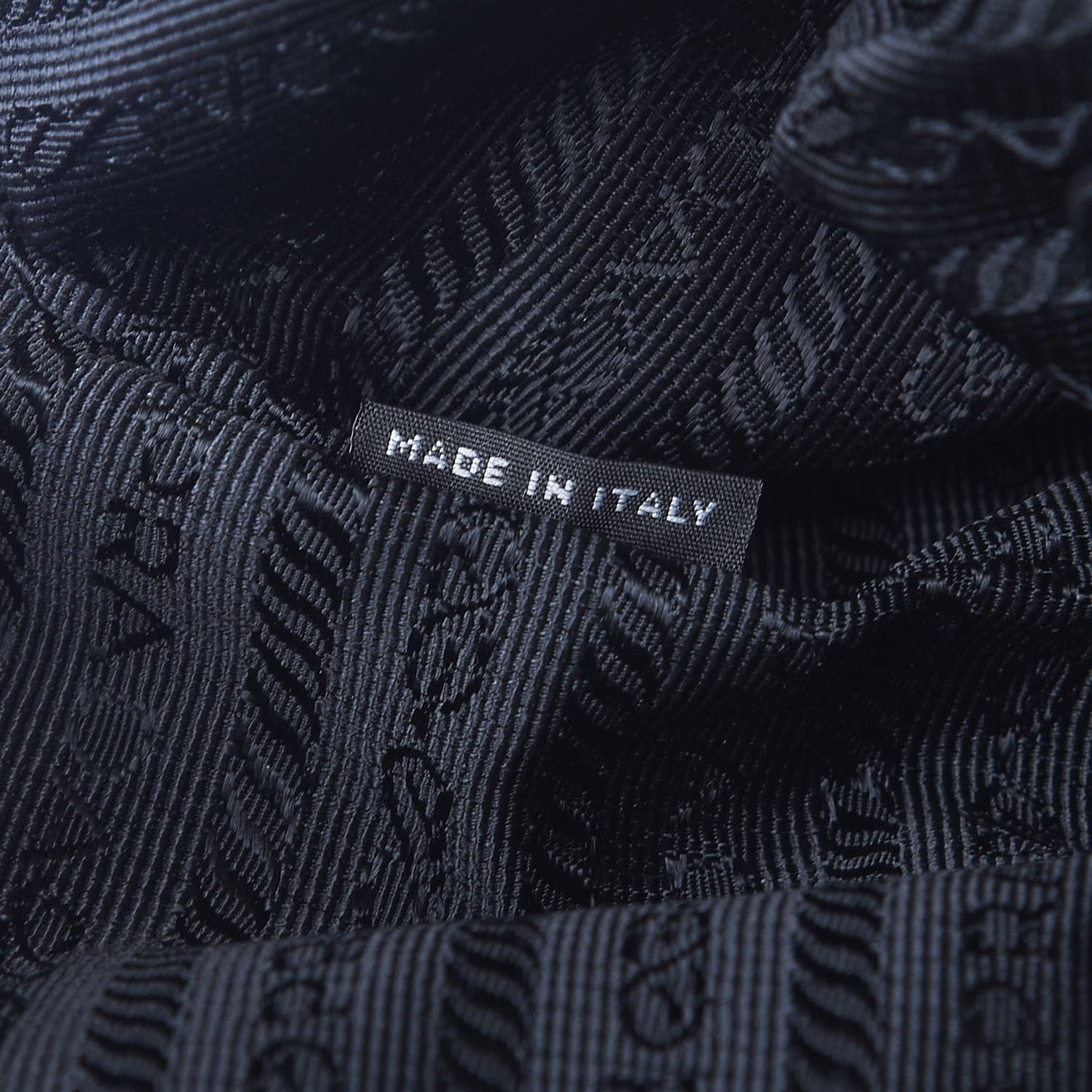 Tessuto Nylon Saffiano Tote Nero Black