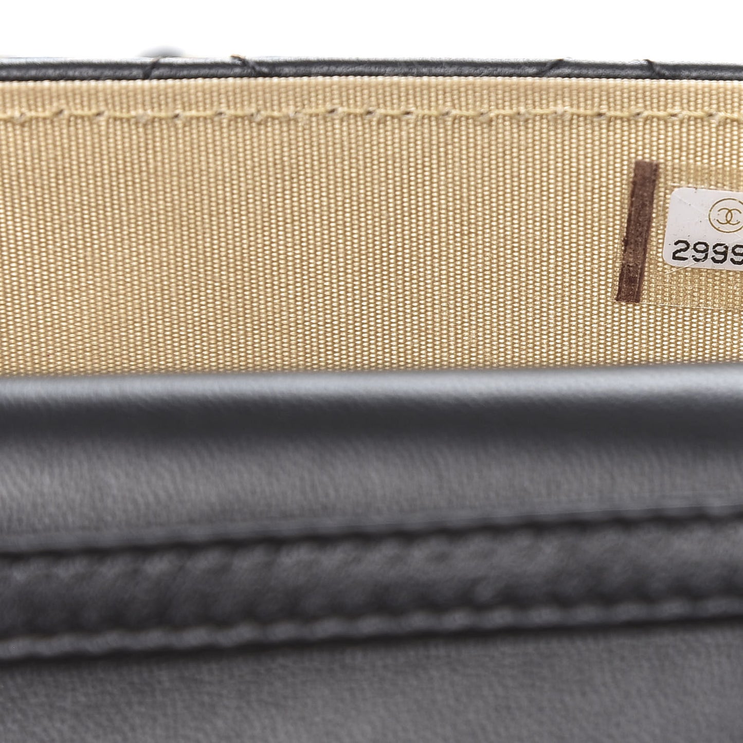 Lambskin Quilted Pearl Crush Clutch With Chain Black