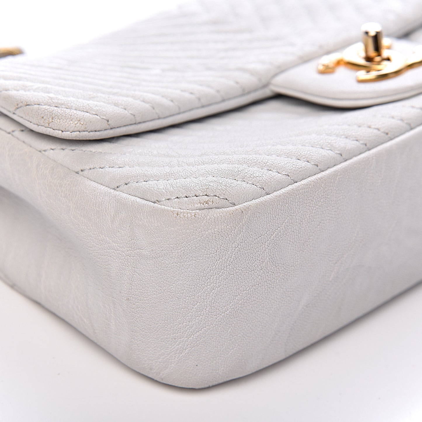 Calfskin Surpique Chevron Small Flap White