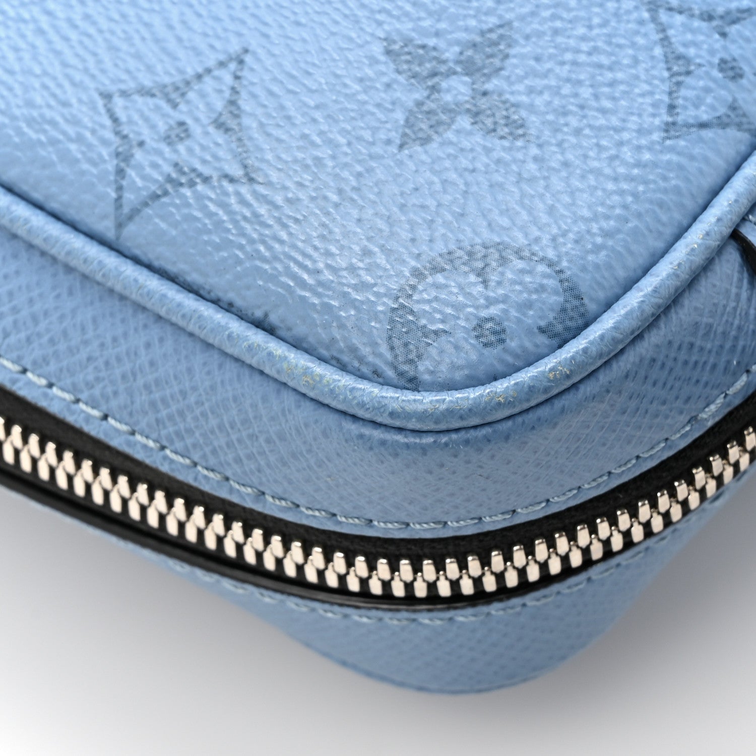Louis Vuitton Taigarama Outdoor Messenger Blue Lagoon 12 of 14