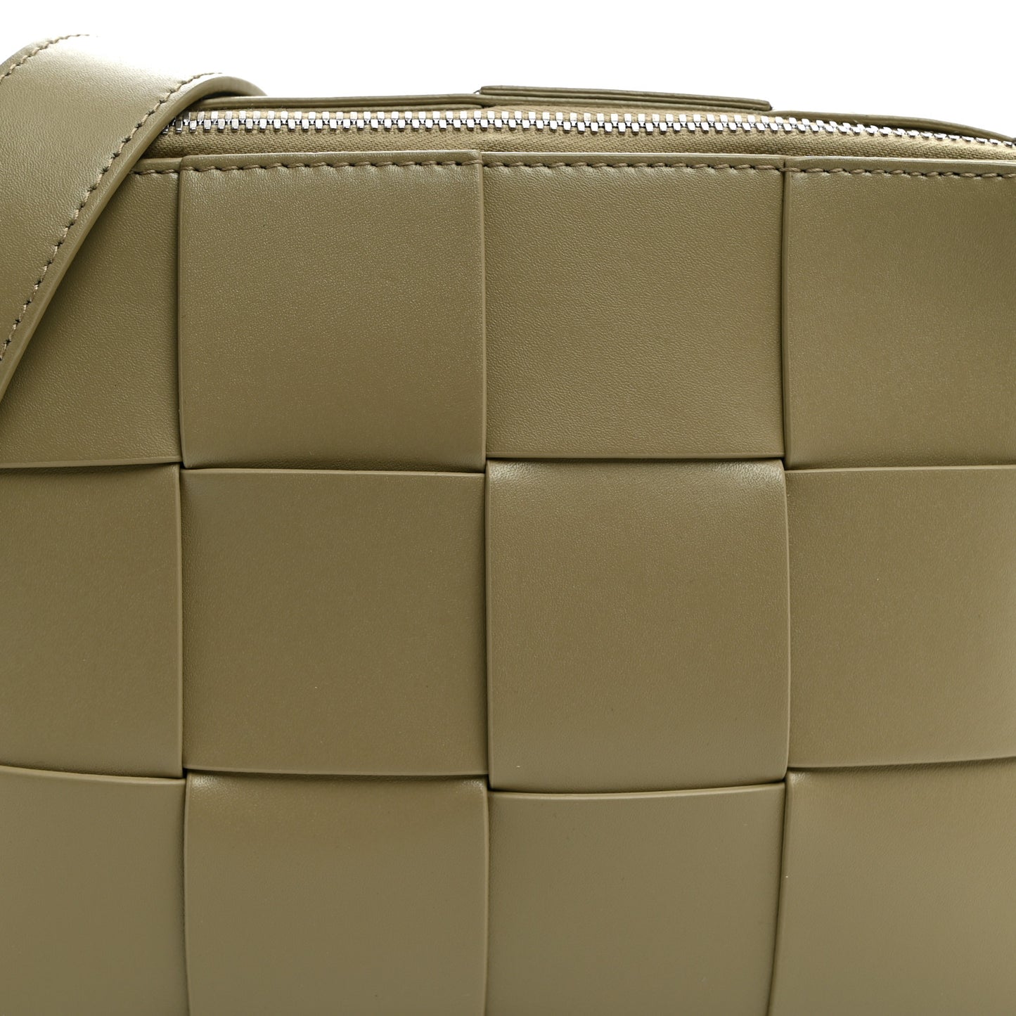 Lambskin Maxi Intrecciato Cassette Camera Bag Travertine