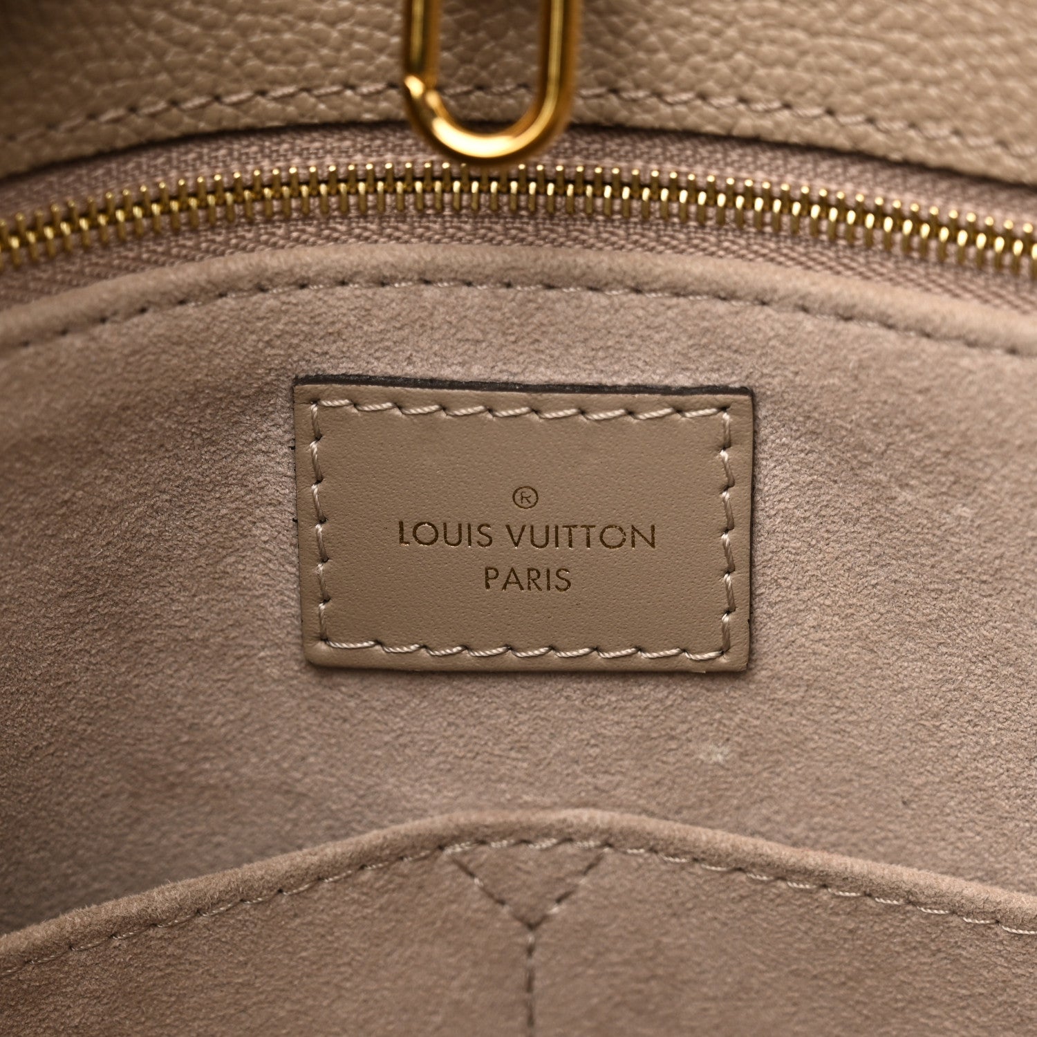 Louis Vuitton Empreinte Monogram Giant Onthego MM Tourterelle 6 of 9