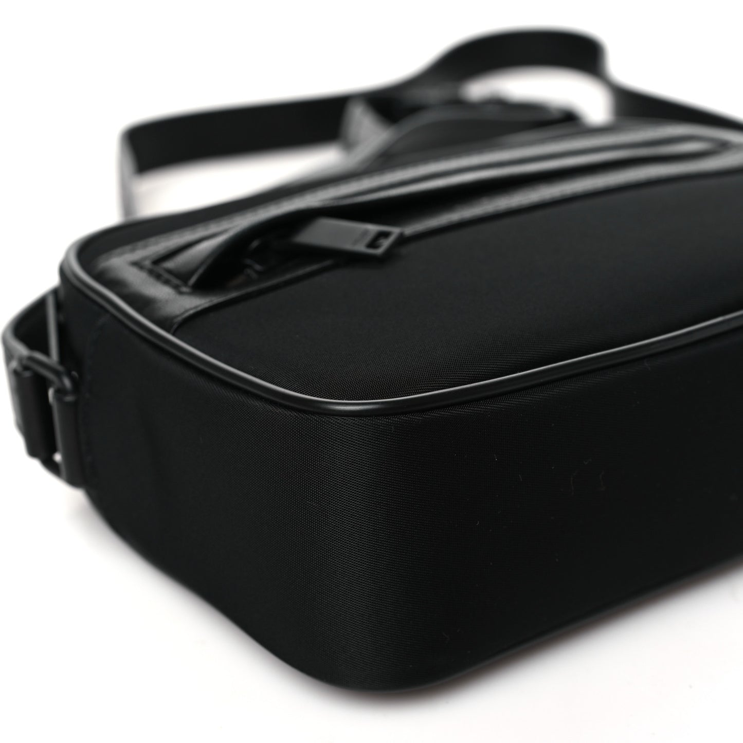Lambskin Nylon Small Camp Camera Bag Black