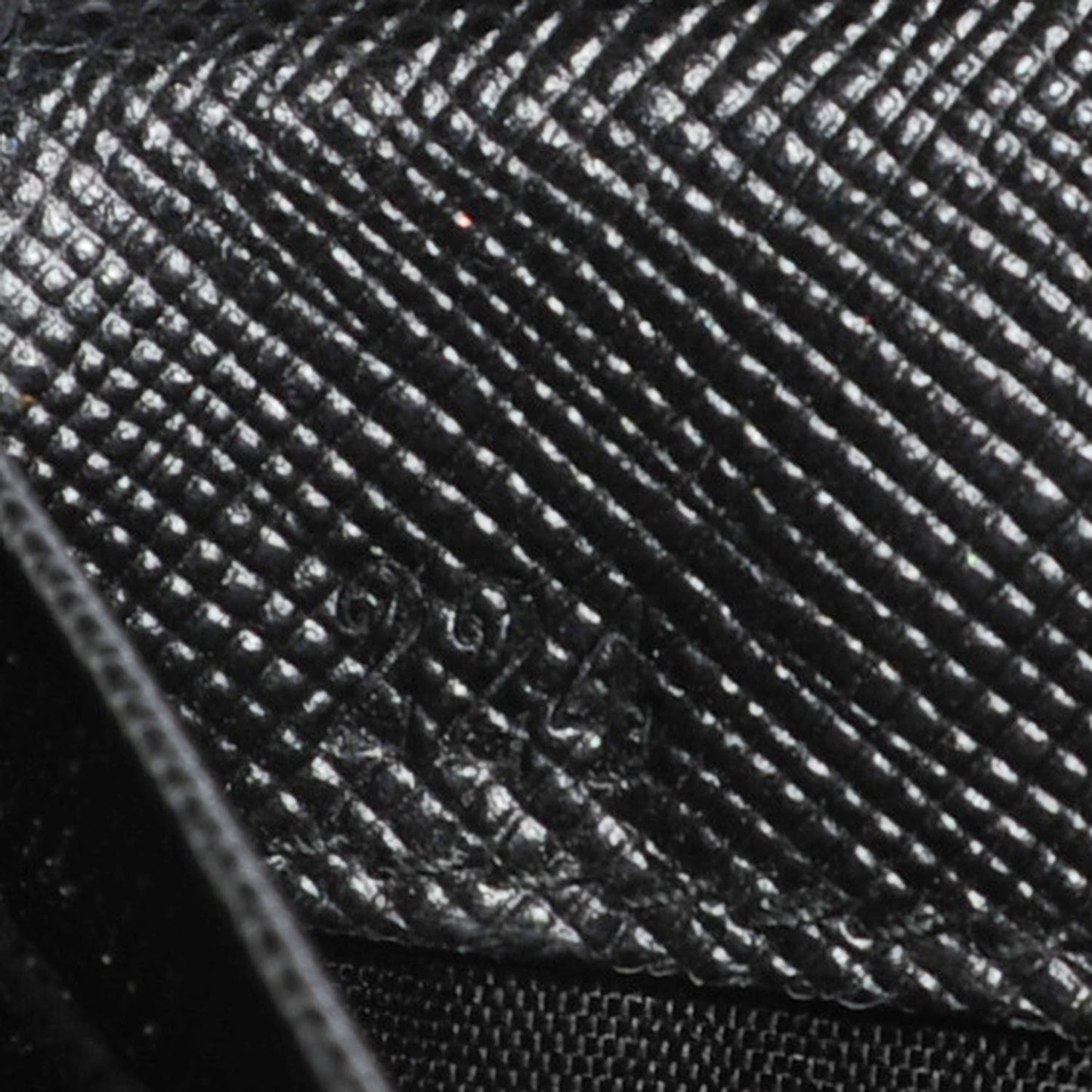 Saffiano Metal Continental Flap Wallet Nero Black