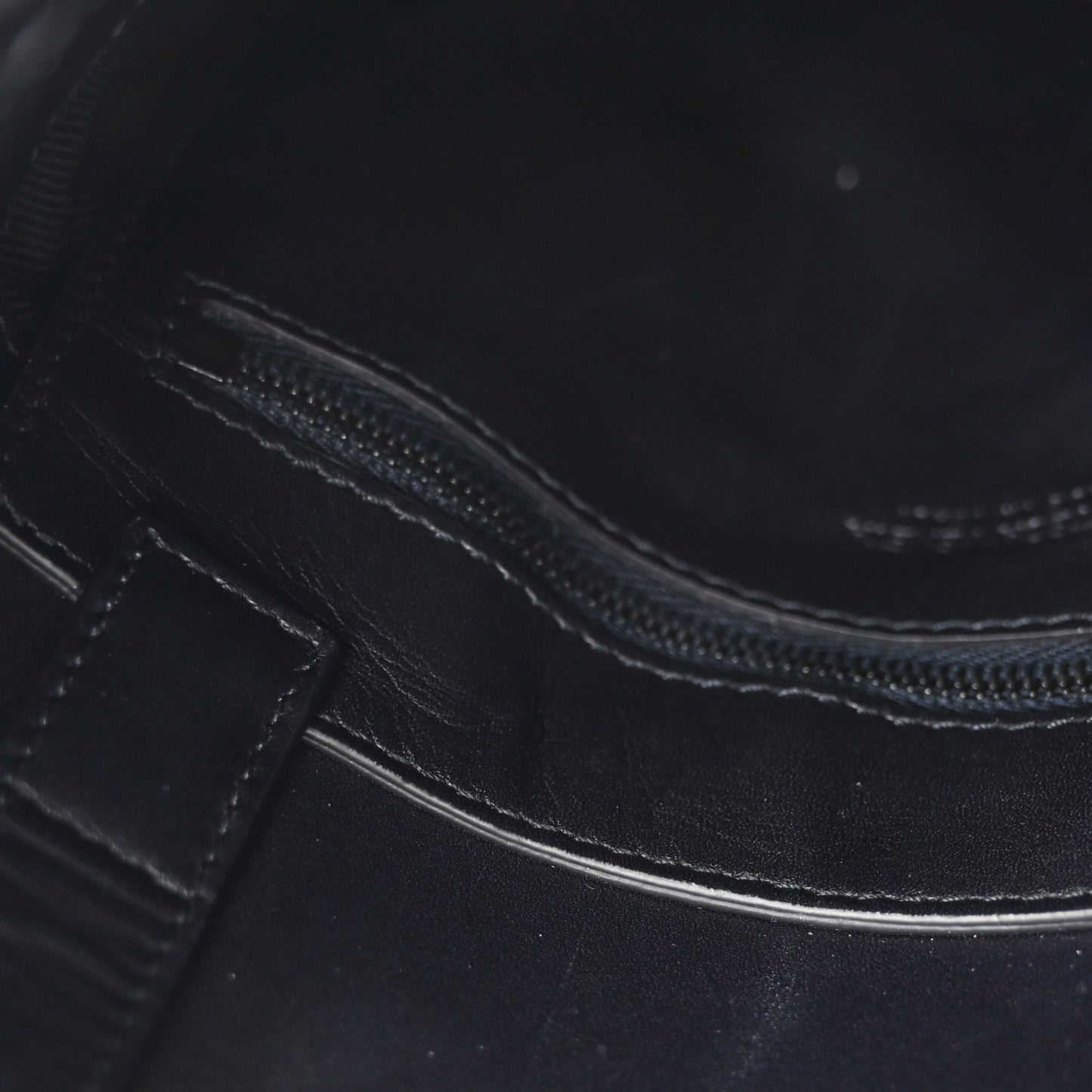 Nappa Intrecciato VN Crossbody Messenger Bag Black