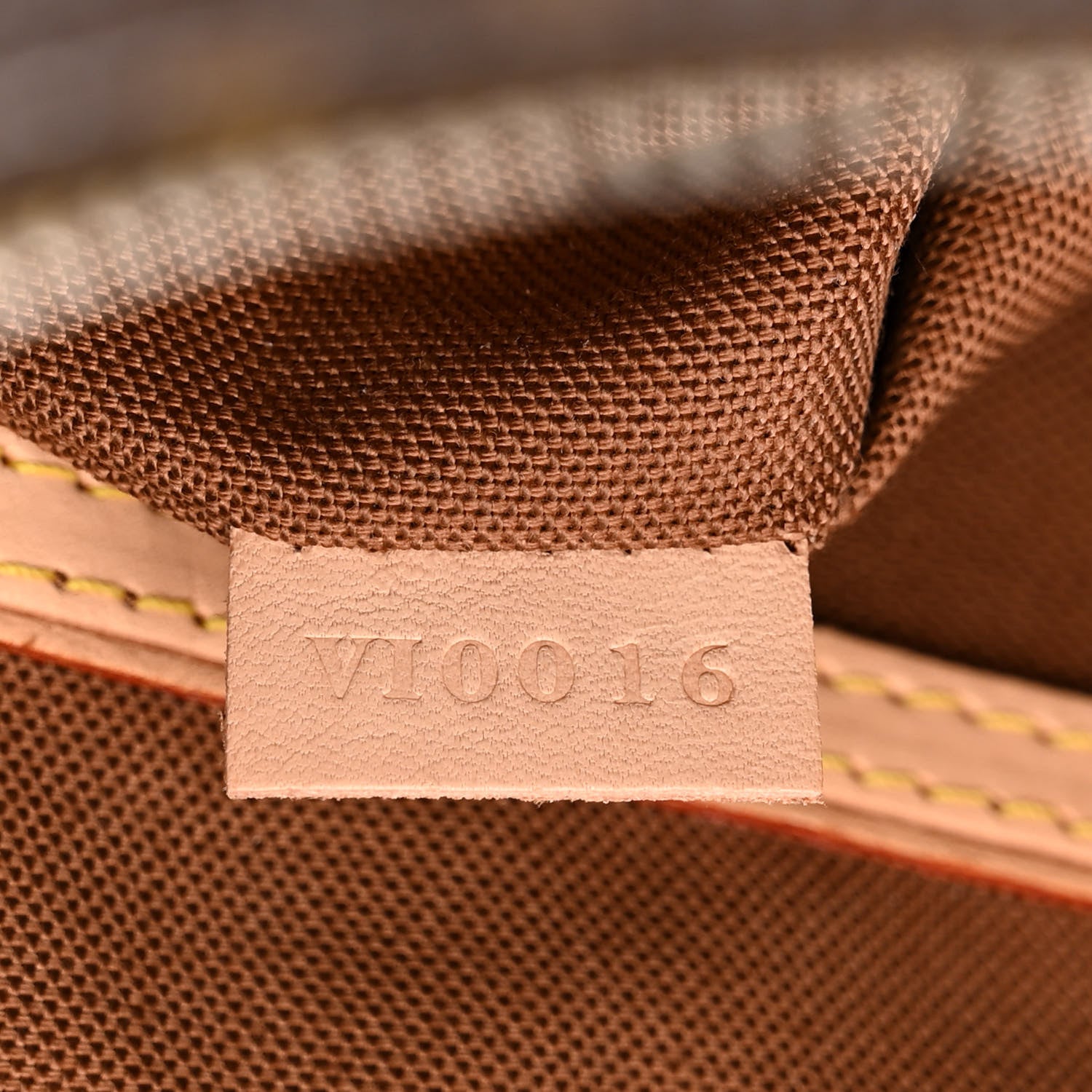 Louis Vuitton Monogram Cabas Mezzo 7 of 10