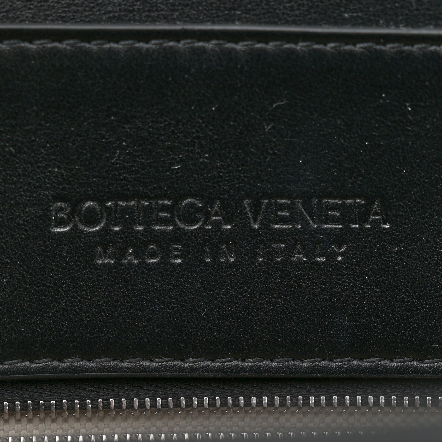 Calfskin Intrecciato Medium Andiamo Messenger Bag Black