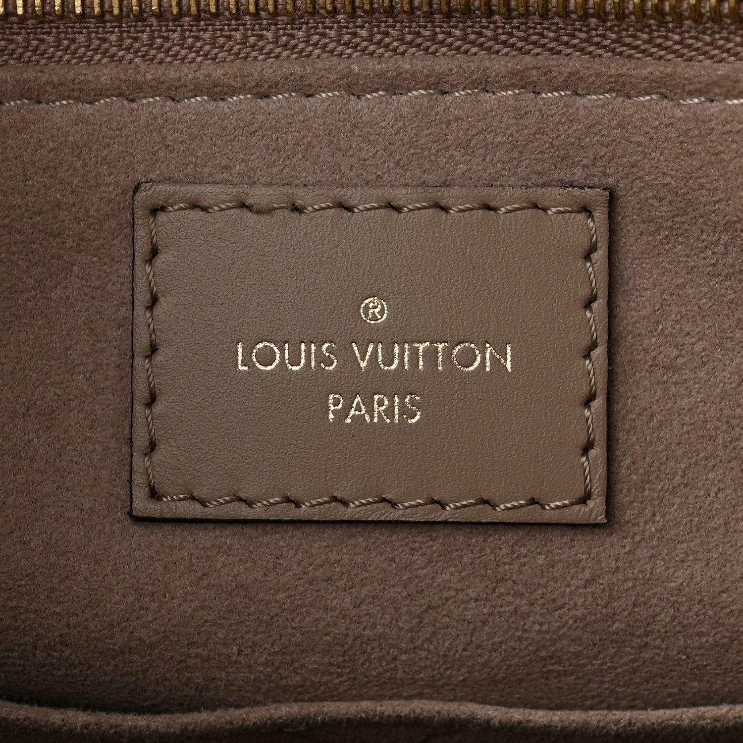 Louis Vuitton Empreinte Monogram Giant Onthego MM Tourterelle 6 of 12