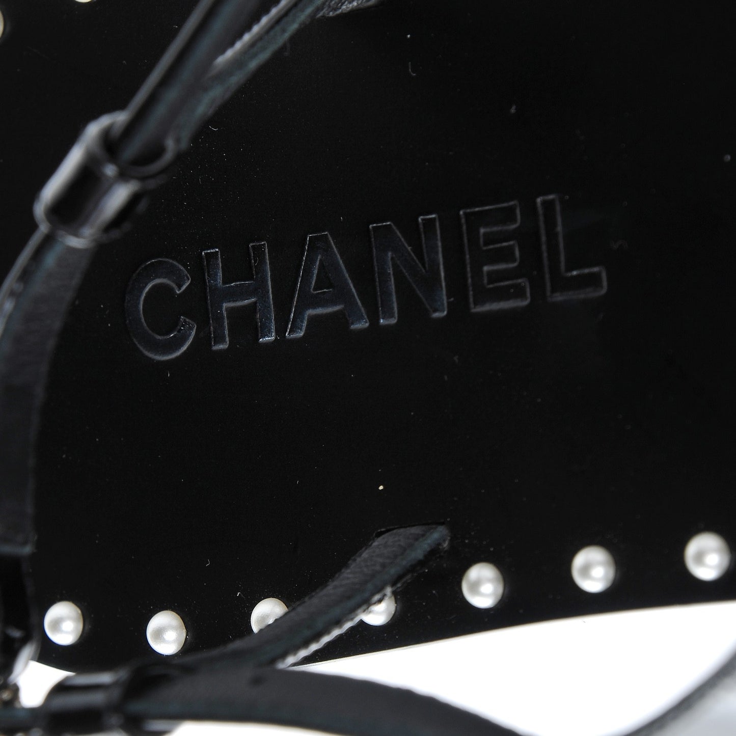 Patent Pearl CC Thong Sandals 39 Black