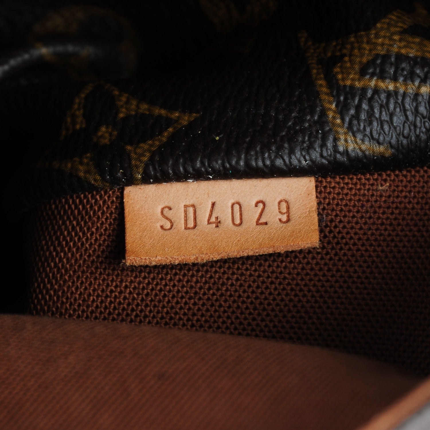 Louis Vuitton Monogram Totally PM 7 of 8